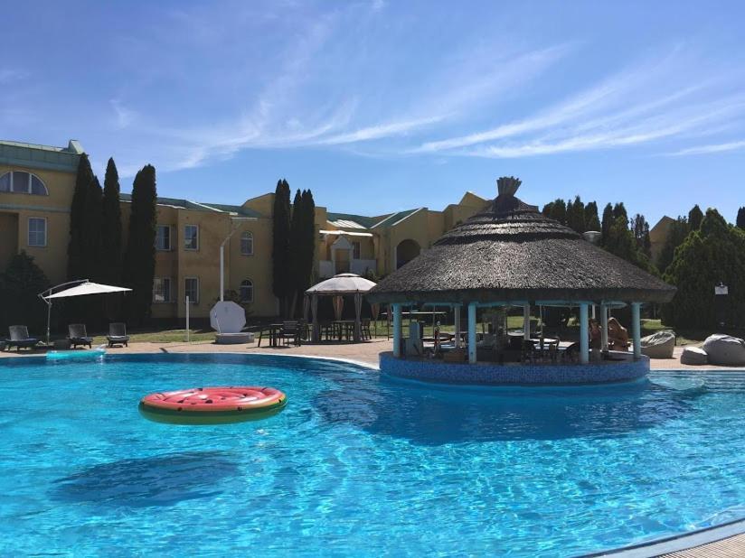 Mediterran Apartman With Pool Siófok Exteriér fotografie