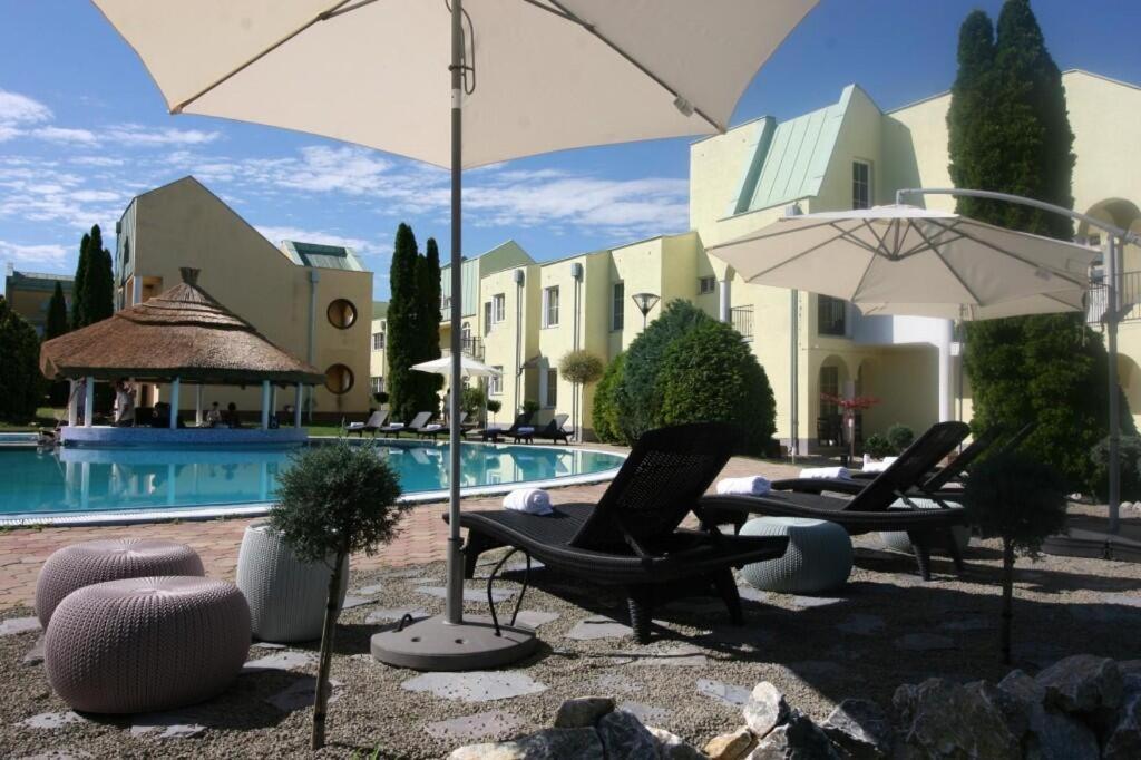 Mediterran Apartman With Pool Siófok Exteriér fotografie