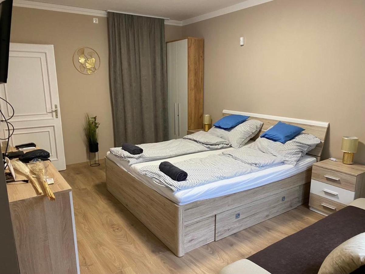 Mediterran Apartman With Pool Siófok Exteriér fotografie